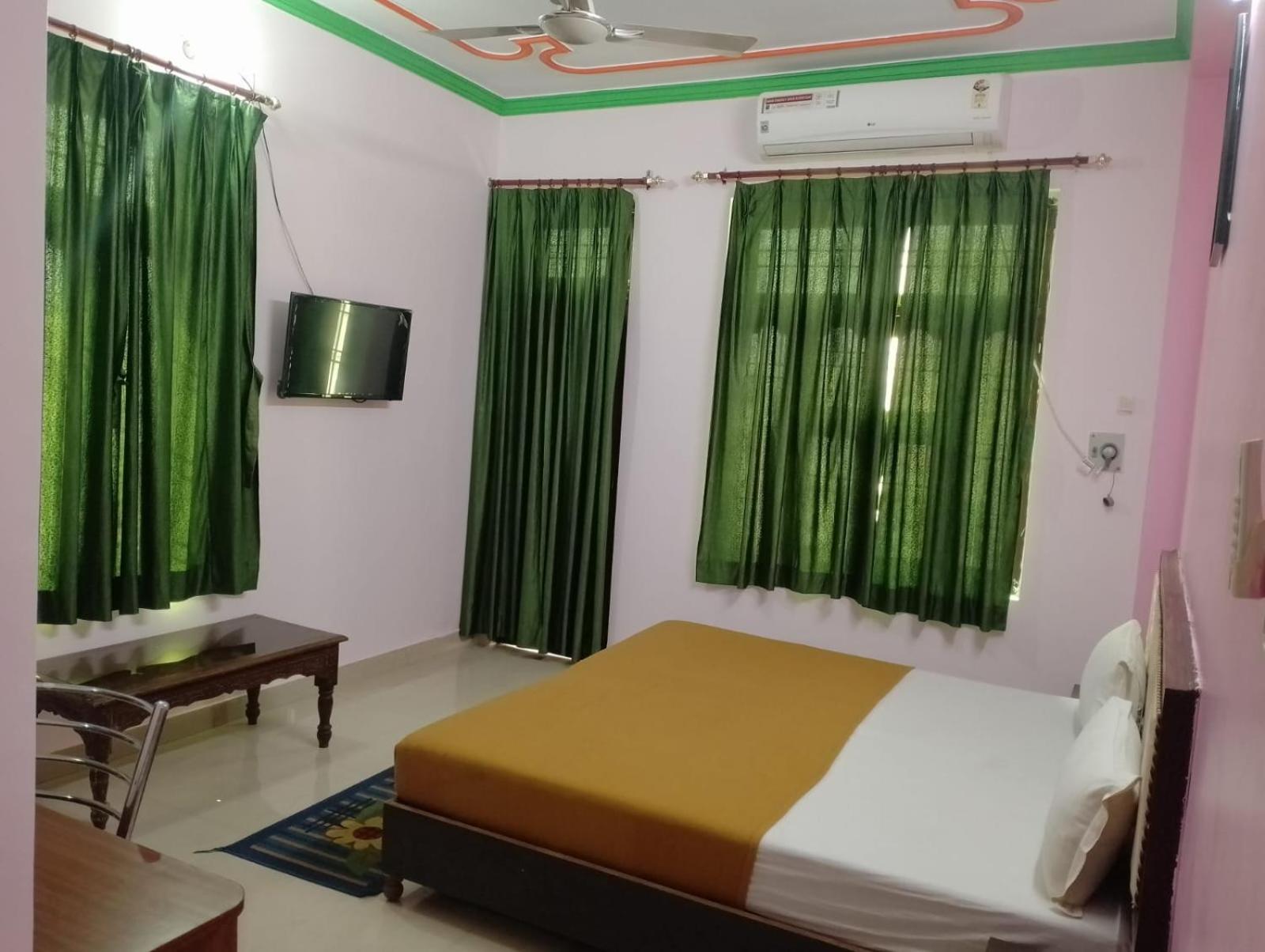 Varuna Palace Varanasi , Near Mandir & Ghat'S 外观 照片
